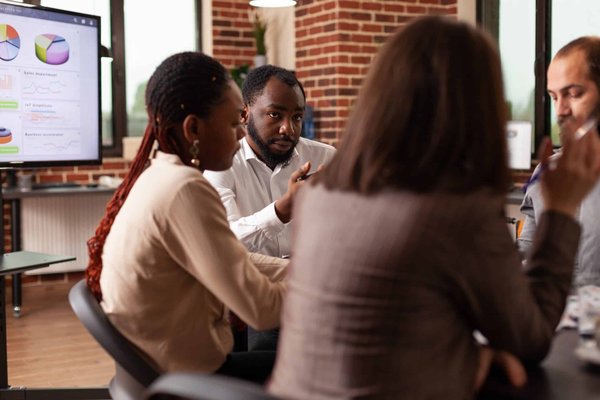 Exploration des tendances émergentes en management : ce que tout jeune manager devrait savoir
