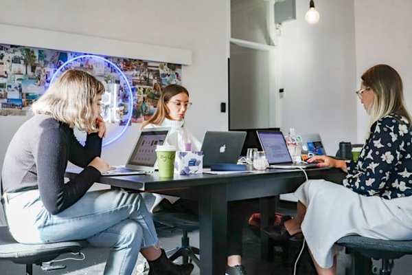 Utiliser le storytelling pour renforcer la marque des startups en conseil