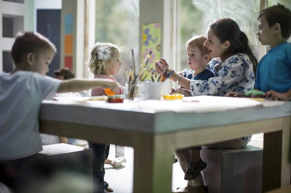 CAP Petite Enfance : quels sont les débouchés professionnels de ce diplôme ?