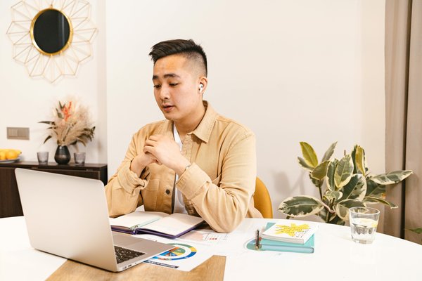 Pourquoi choisir une cabine acoustique pour votre bureau ?
