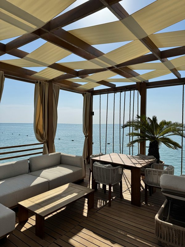 Bâches de véranda et pergola : le guide pour choisir la meilleure